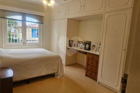 Casa à venda com 4 quartos, sendo 1 suíte, em Brooklin, São Paulo, SP