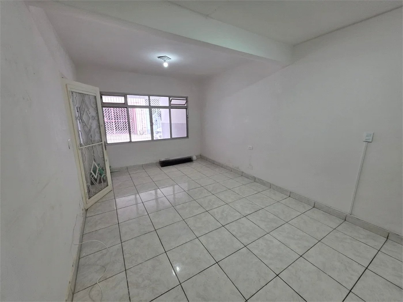 Sobrado à venda com 4 quartos, sendo 1 suíte, em Rio Pequeno, São Paulo, SP