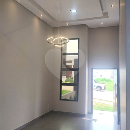 Casa à venda com 3 quartos, sendo 1 suíte,  no condomínio Horto Florestal Villagio, Sorocaba - SP