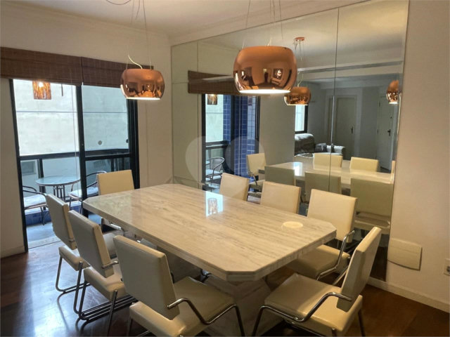 Apartamento à venda com 3 quartos, sendo 1 suíte,  em Morumbi, São Paulo, SP