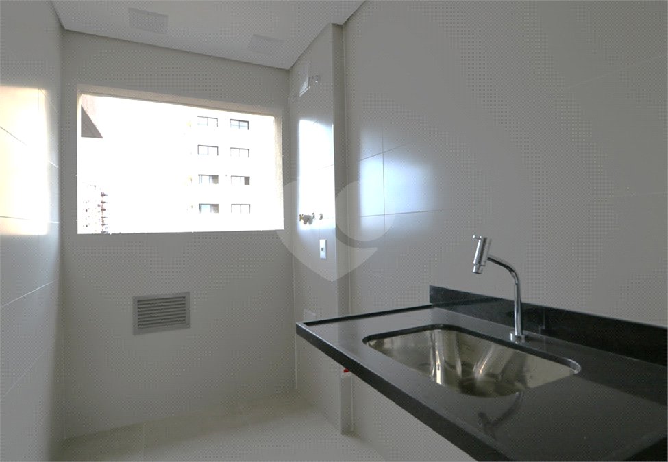 Apartamento à venda com 3 suítes em Moema, São Paulo, SP