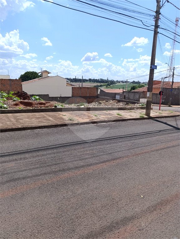Terreno à venda em Jardim Universal, Araraquara, SP