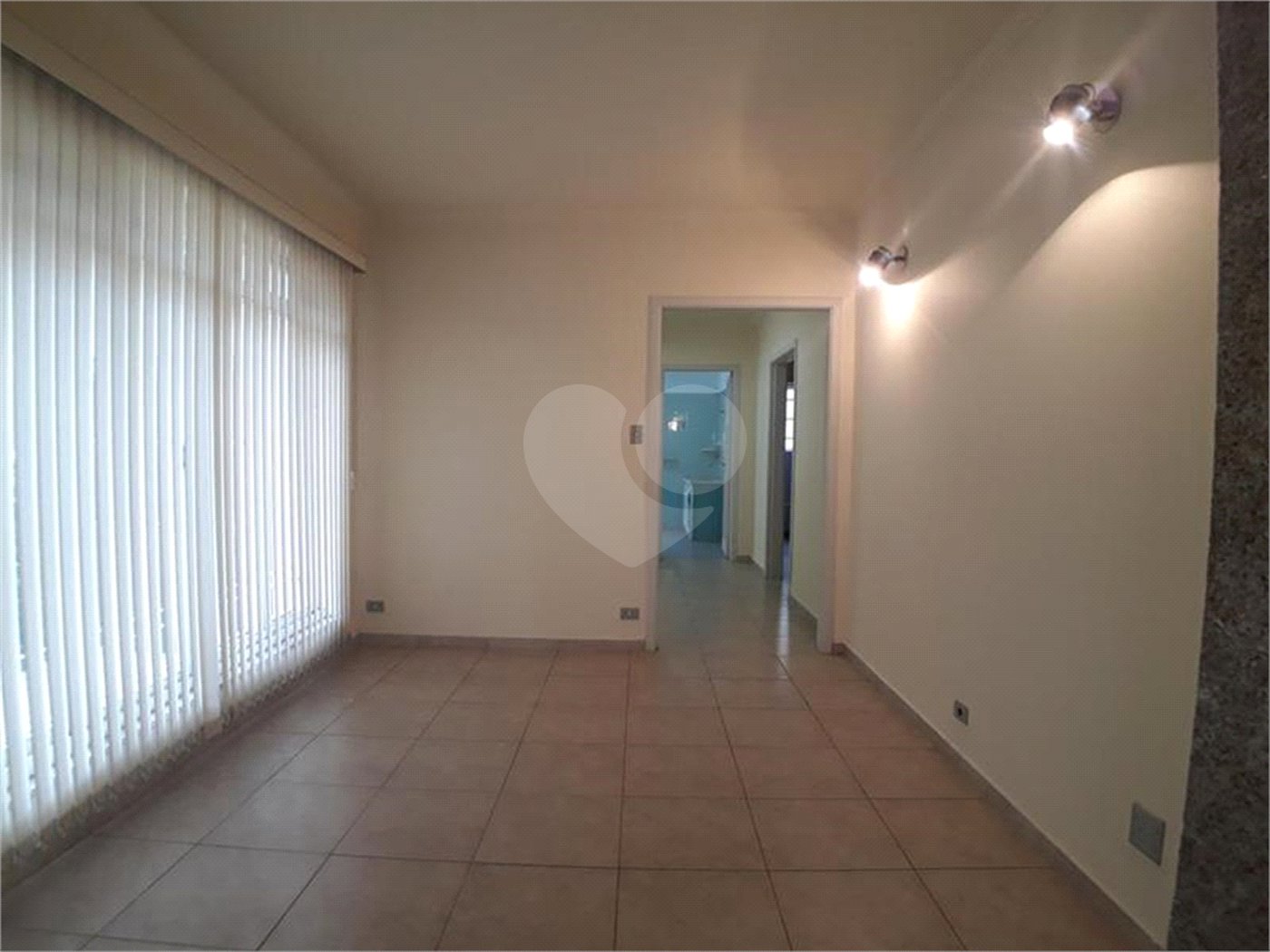 Casa Térrea para alugar com 1 quarto, sendo 3 suítes,  em Indianópolis, São Paulo, SP
