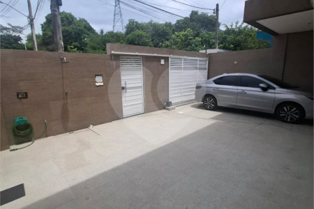 Casa à venda com 3 quartos, sendo 1 suíte, em Campo Grande, Rio de Janeiro, RJ