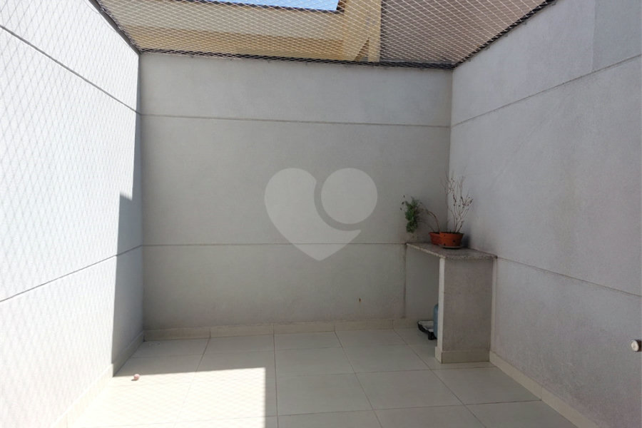Casa à venda com 3 quartos, sendo 1 suíte, no condomínio Professora Romilde Nogueira de Sá, São Paulo - SP