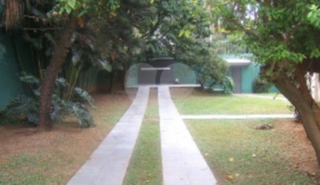 Casa de Vila à venda com 4 quartos, sendo 2 suítes,  em Granja Julieta, São Paulo, SP