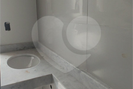 Casa Térrea à venda com 3 quartos, sendo 1 suíte,  em Nova Cerejeira, Atibaia, SP