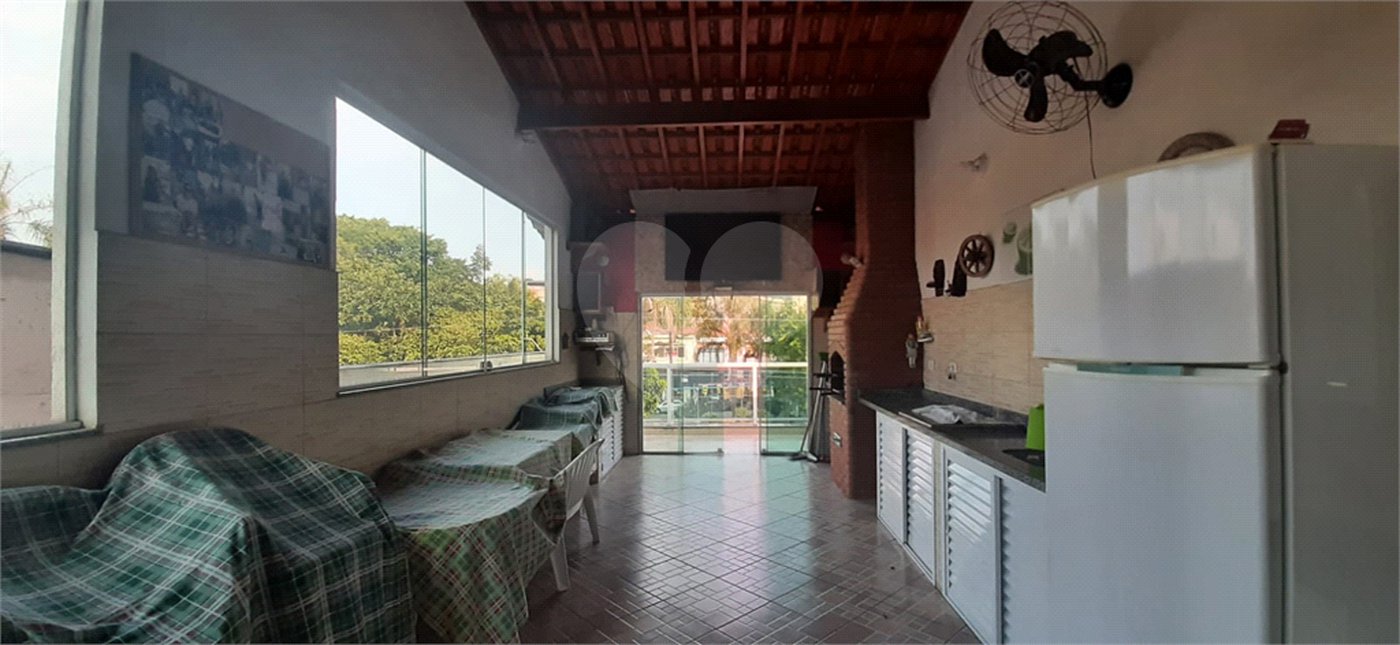 Sobrado à venda com 5 quartos em Vila Cunha Bueno, São Paulo, SP
