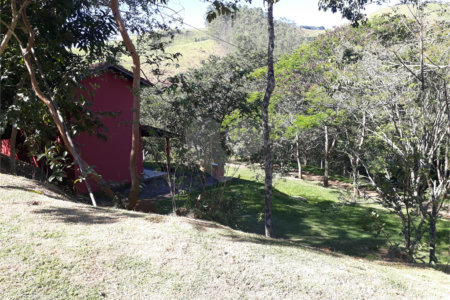 Sítio à venda com 9 quartos, sendo 7 suítes, no Centro, Monteiro Lobato, SP