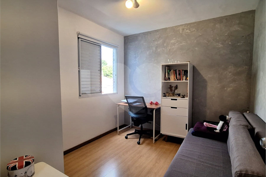 Casa à venda com 3 quartos, sendo 1 suíte, no condomínio Smallville, São Paulo - SP