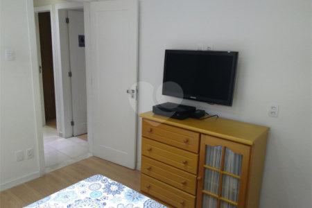 Casa à venda com 3 quartos, sendo 1 suíte,  no condomínio Conselheiro Ferraz, Rio de Janeiro - RJ