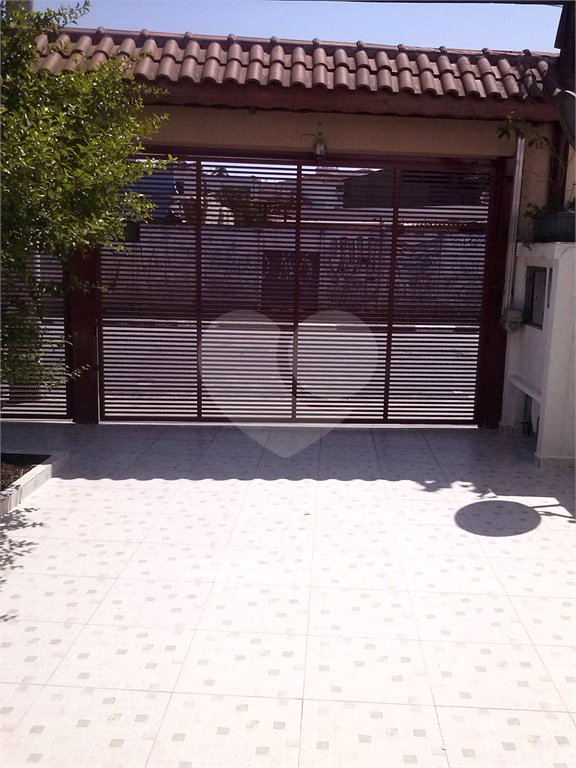 Sobrado à venda com 3 quartos em Jardim Itacolomi, São Paulo, SP