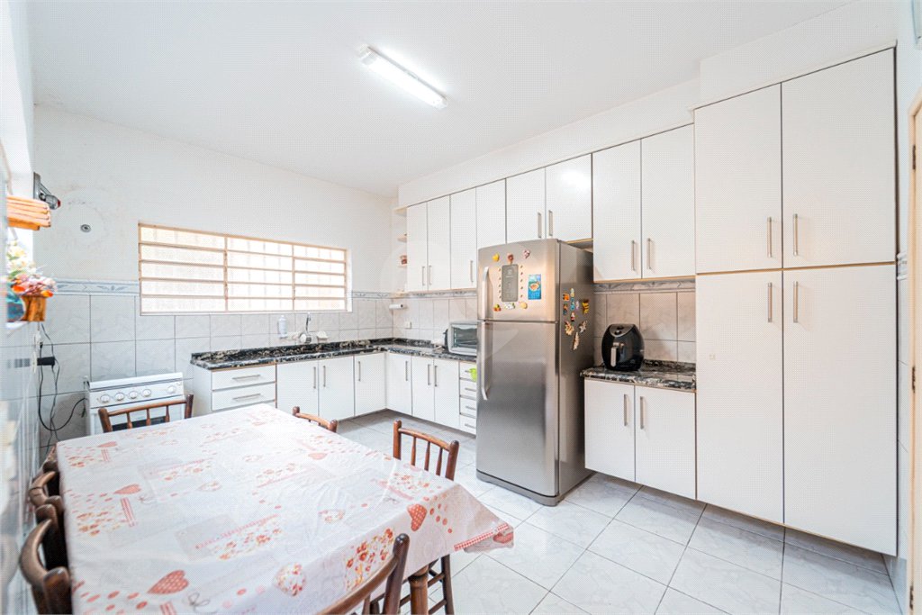 Sobrado à venda com 3 quartos, sendo 1 suíte, em Moema, São Paulo, SP