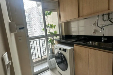 Apartamento à venda com 3 quartos, sendo 1 suíte,  em Vila Andrade, São Paulo, SP