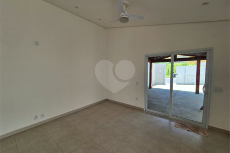 Casa Térrea à venda com 3 quartos, sendo 1 suíte, no Centro, Vinhedo, SP