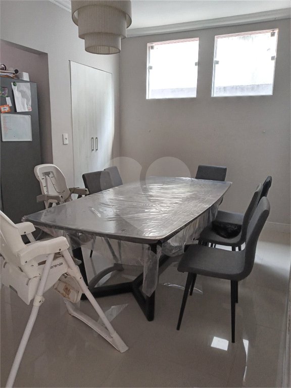 Sobrado à venda com 2 quartos, sendo 1 suíte, em Jardim Nathalie, Mogi das Cruzes, SP