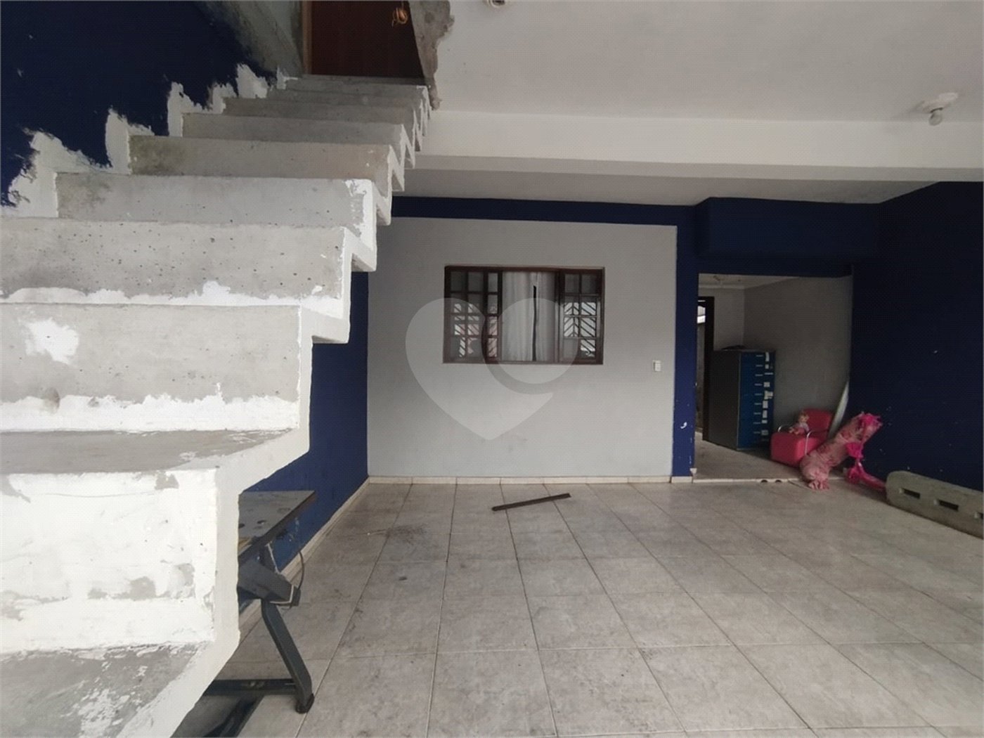 Sobrado à venda com 3 quartos, sendo 1 suíte, em Biritiba, Poá, SP