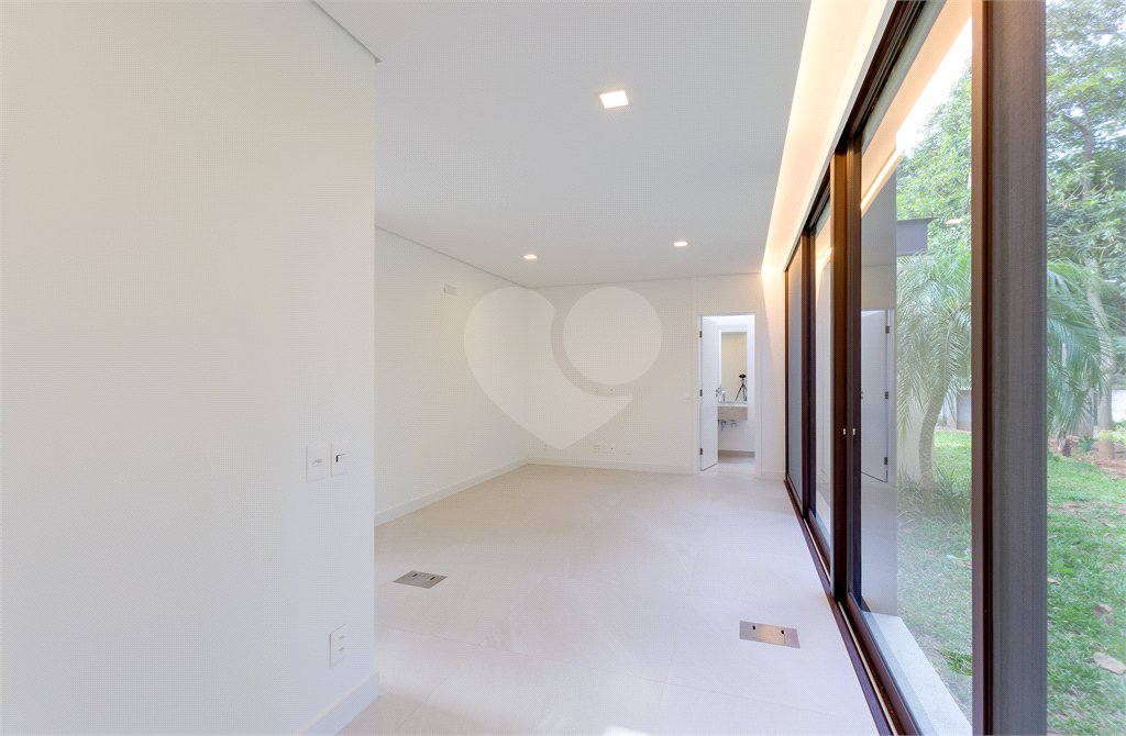 Casa à venda com 5 suítes no condomínio Chácara Flora, São Paulo - SP