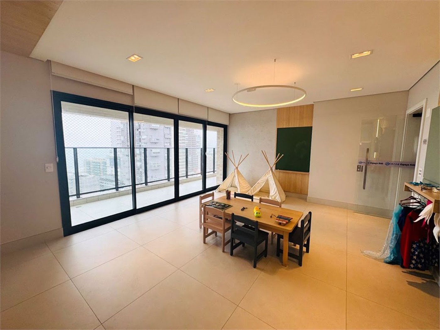 Apartamento Residencial à venda, Pompéia, Santos - AP0359.
