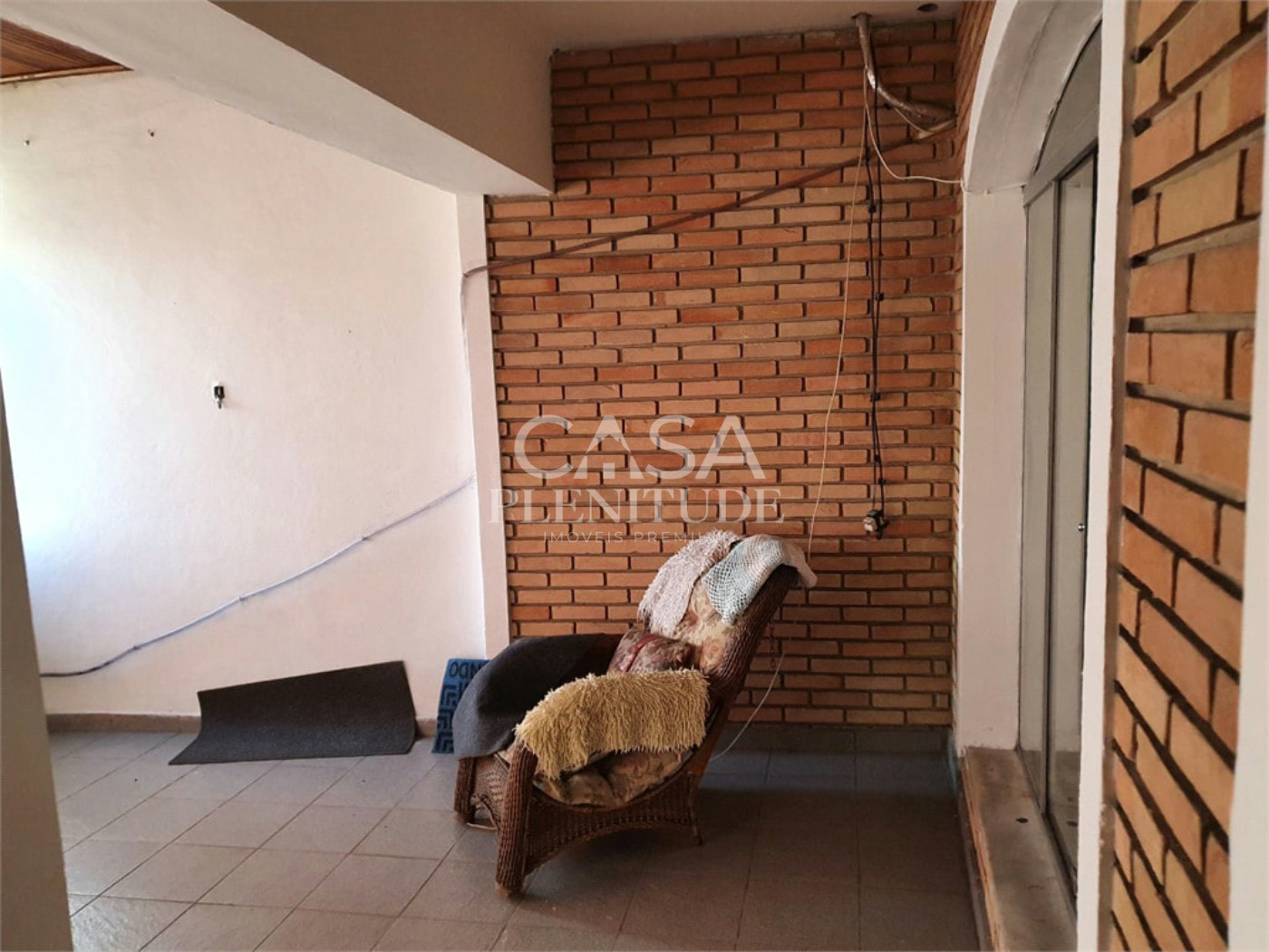 Sobrado à venda com 4 quartos, sendo 1 suíte, em Vila Carvalho, Sorocaba, SP