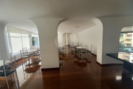 Apartamento à venda com 3 quartos, sendo 1 suíte, em Vila Andrade, São Paulo, SP