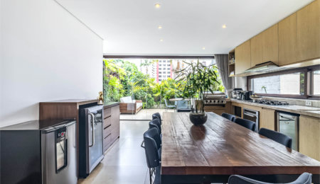 Casa de Vila à venda com 4 quartos, sendo 3 suítes, em Vila Nova Conceição, São Paulo, SP