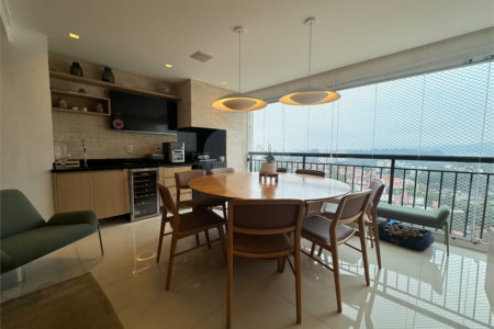 Apartamento à venda com 3 quartos, sendo 1 suíte,  em Jardim Leonor Mendes de Barros, São Paulo, SP