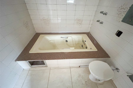 Sobrado à venda com 4 quartos, sendo 3 suítes, em Vila Libanesa, São Paulo, SP