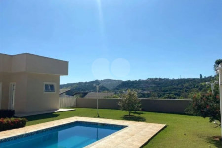 Casa à venda com 4 suítes no condomínio Ipê Velho, Vinhedo - SP