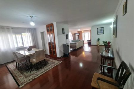 Casa Térrea à venda com 4 quartos, sendo 1 suíte, em Interlagos, São Paulo, SP