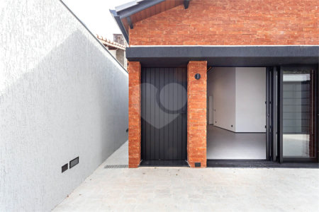 Casa Térrea à venda com 3 quartos, sendo 2 suítes, em Alto da Boa Vista, São Paulo, SP