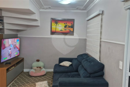 Casa à venda com 3 quartos, sendo 1 suíte,  no condomínio Moradas do Horto, São Paulo - SP