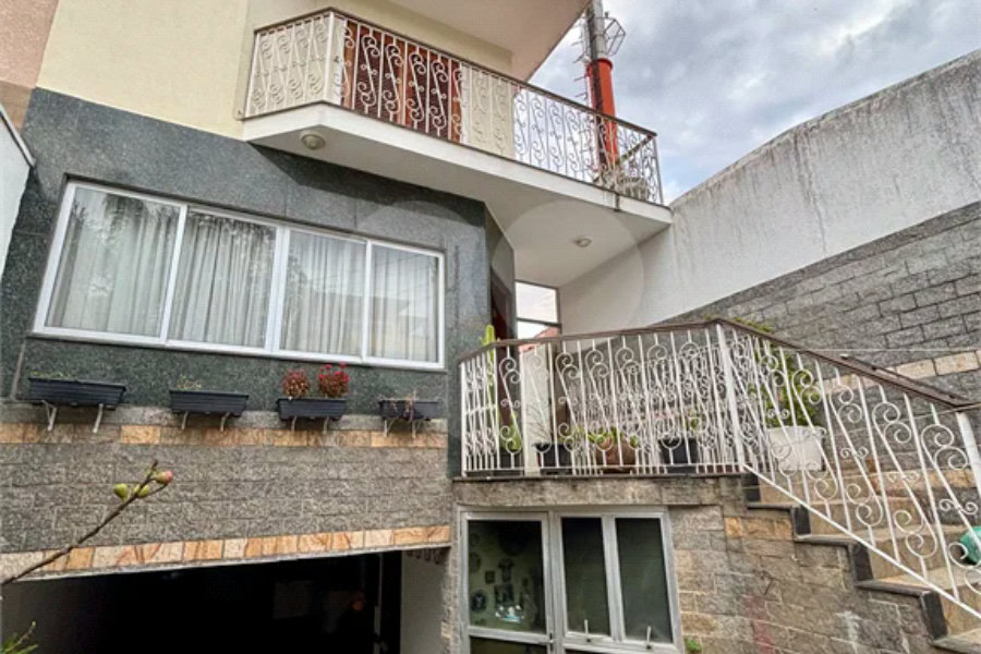 Casa à venda com 4 quartos, sendo 3 suítes, no condomínio Tremembé, São Paulo - SP