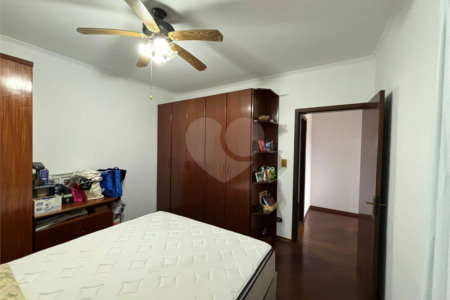 Casa à venda com 3 quartos, sendo 1 suíte,  em Vila Nivi, São Paulo, SP