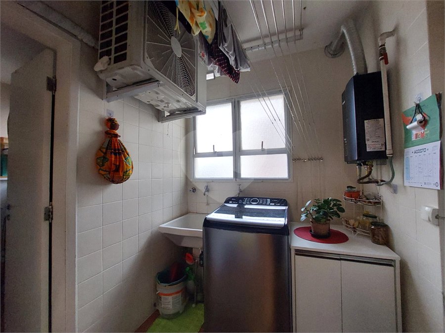 Apartamento à venda com 3 quartos, sendo 1 suíte, em Real Parque, São Paulo, SP