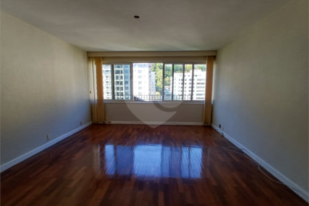 Apartamento à venda com 4 quartos, sendo 1 suíte, em Tijuca, Rio de Janeiro, RJ