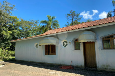 Sítio à venda com 4 quartos, sendo 3 suítes, em Aguas de Igaratá, Igaratá, SP