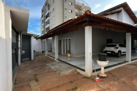Casa à venda com 3 quartos, sendo 1 suíte,  em Jardim Primaveril, Três Lagoas, MS