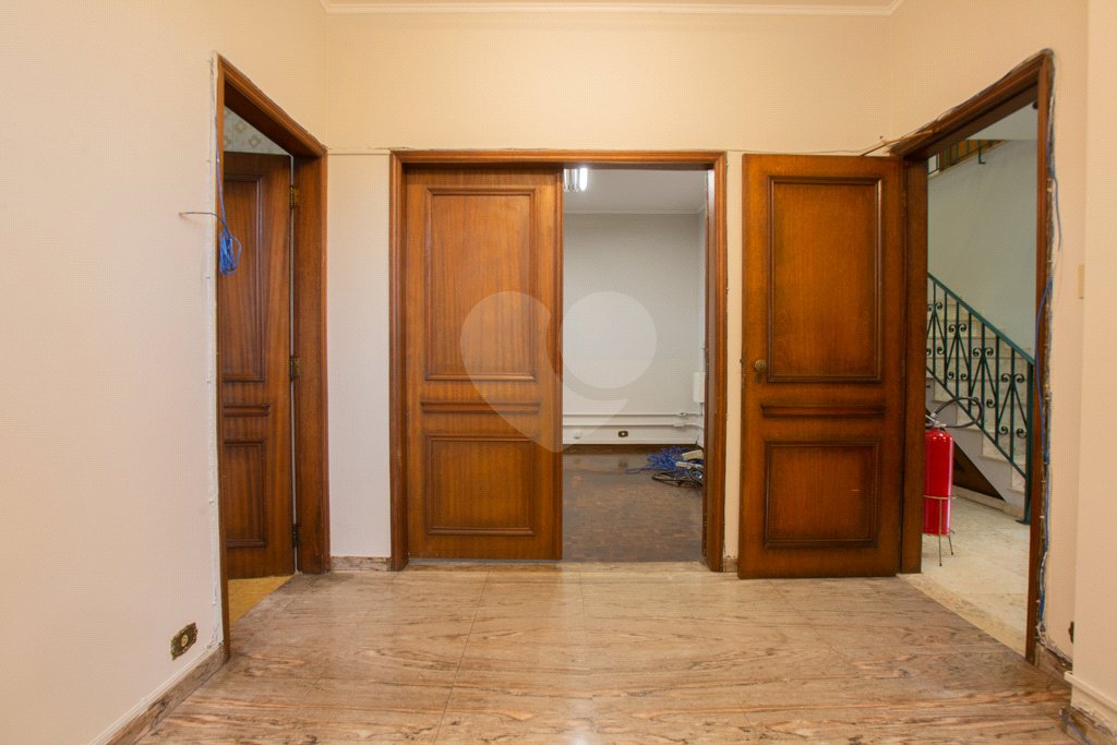 Casa à venda ou para alugar com 3 quartos, sendo 1 suíte,  em Mirandópolis, São Paulo, SP