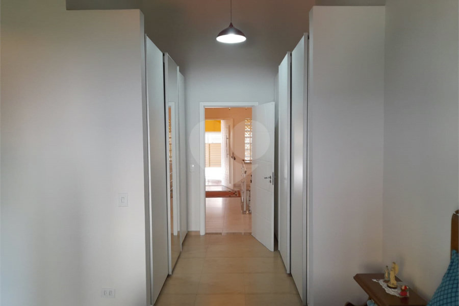 Sobrado à venda com 4 quartos, sendo 1 suíte, em Chora Menino, São Paulo, SP