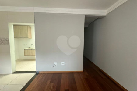 Sobrado à venda com 5 quartos, sendo 3 suítes, em Vila Nivi, São Paulo, SP