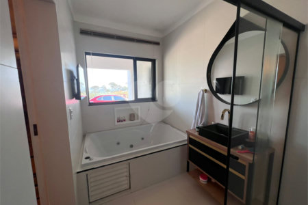 Casa à venda com 3 quartos, sendo 2 suítes,  no condomínio Residencial Alto da Floresta, Bom Jesus dos Perdões - SP