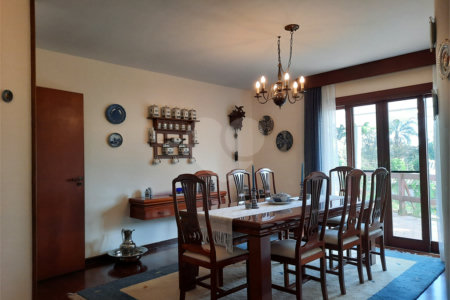 Casa à venda com 6 quartos, sendo 3 suítes, em Morumbi, São Paulo, SP