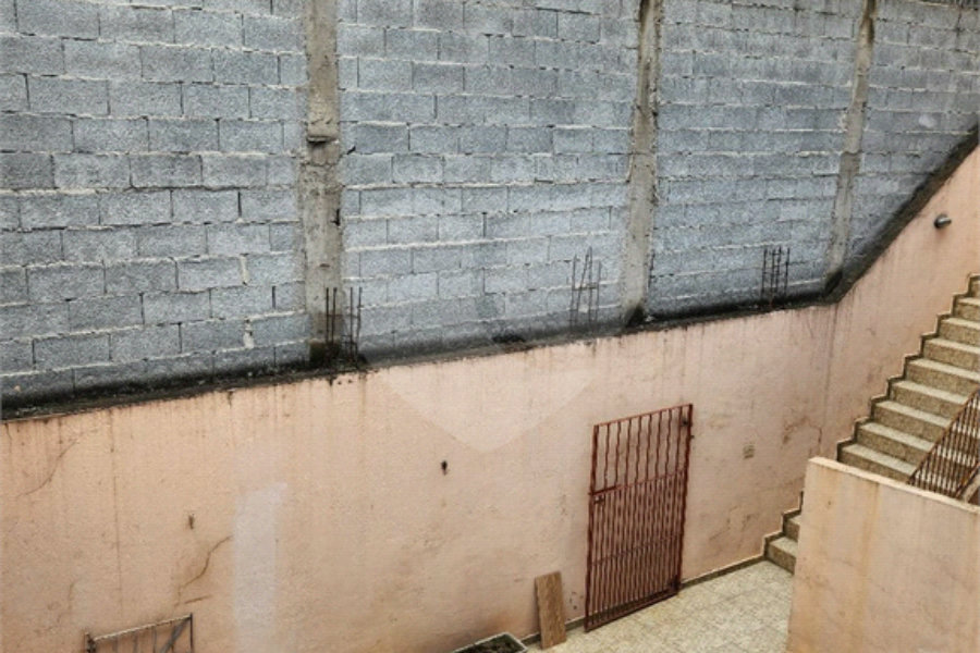 Sobrado à venda com 3 quartos no Brasilândia, São Paulo, SP