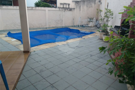 Casa à venda com 3 quartos, sendo 1 suíte,  no condomínio Conselheiro Ferraz, Rio de Janeiro - RJ