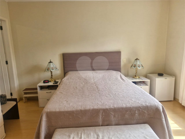 Casa à venda com 4 quartos, sendo 1 suíte,  em Brooklin, São Paulo, SP