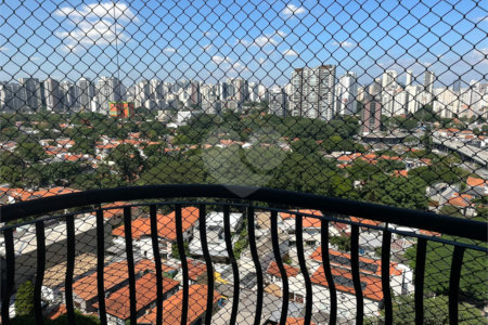 Apartamento para alugar com 3 quartos, sendo 1 suíte, em Indianópolis, São Paulo, SP