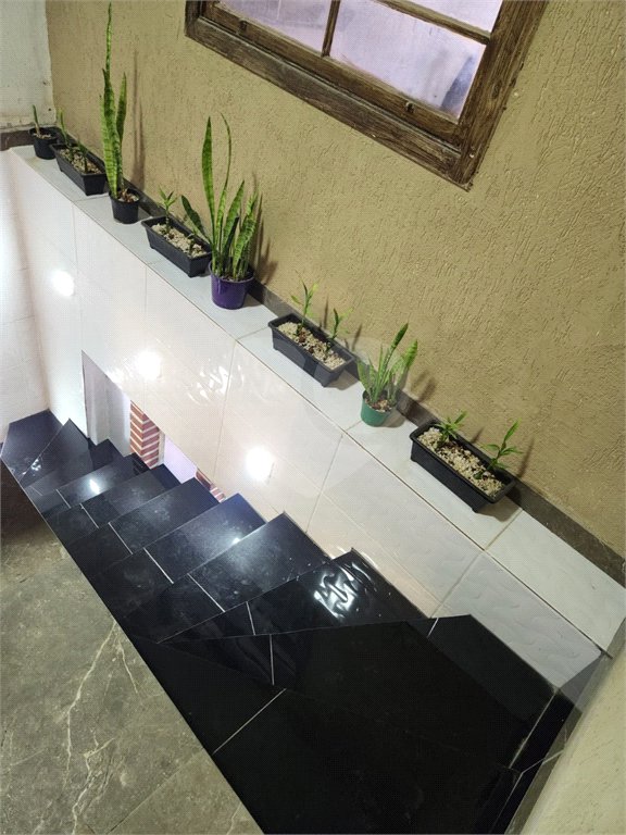 Sobrado à venda ou para alugar com 3 quartos, sendo 13 suítes, em Jardim São Paulo(zona Norte), São Paulo, SP
