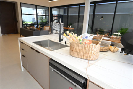 Casa à venda com 4 suítes no condomínio Residencial Dona Maria Candida, Indaiatuba - SP