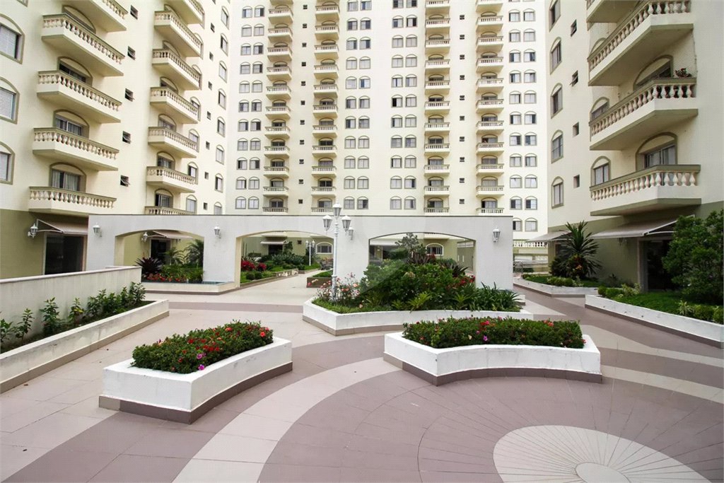 Apartamento à venda com 2 quartos, sendo 1 suíte,  em Vila Regente Feijó, São Paulo, SP